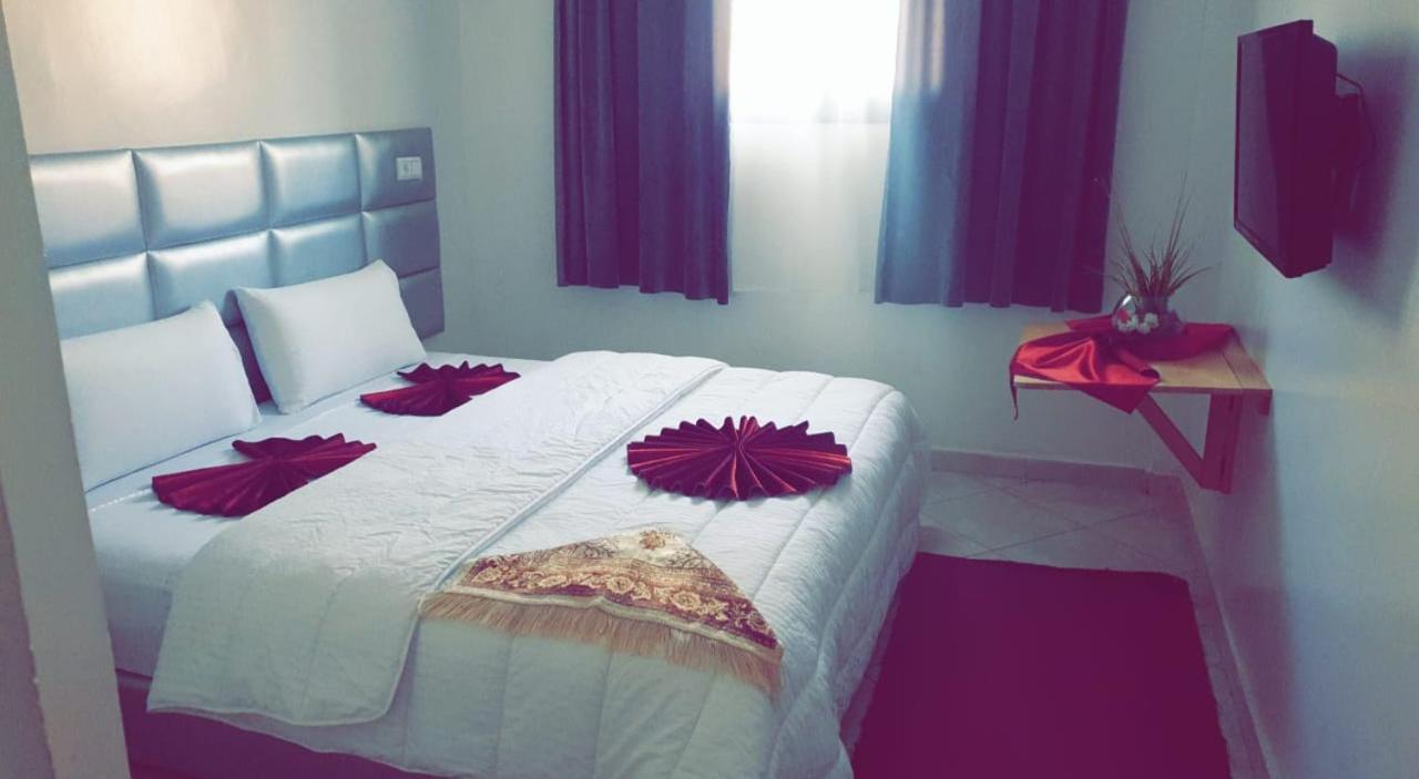 Hotel Soukina Дакла Екстериор снимка